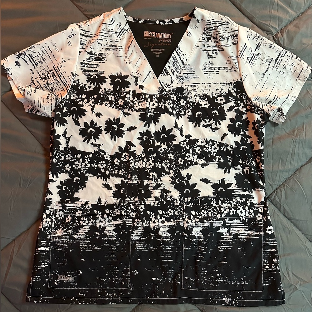 Medium Grey’s Anatomy Scrub Top